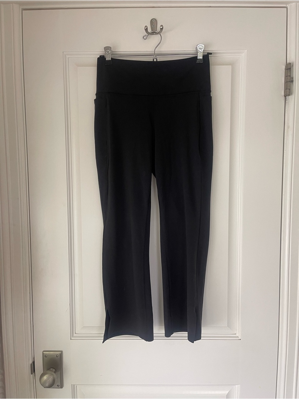 Athleta Transcend Stash Crop Straight Leg Pants, Black, Size Large Petite (LP) - Picture 8 of 11